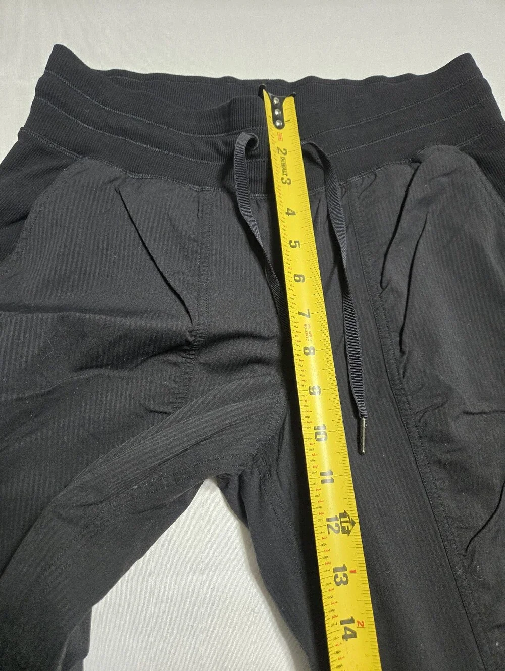Lululemon Women's Dance Studio Jogger Mid-Rise Black Swift sz 6